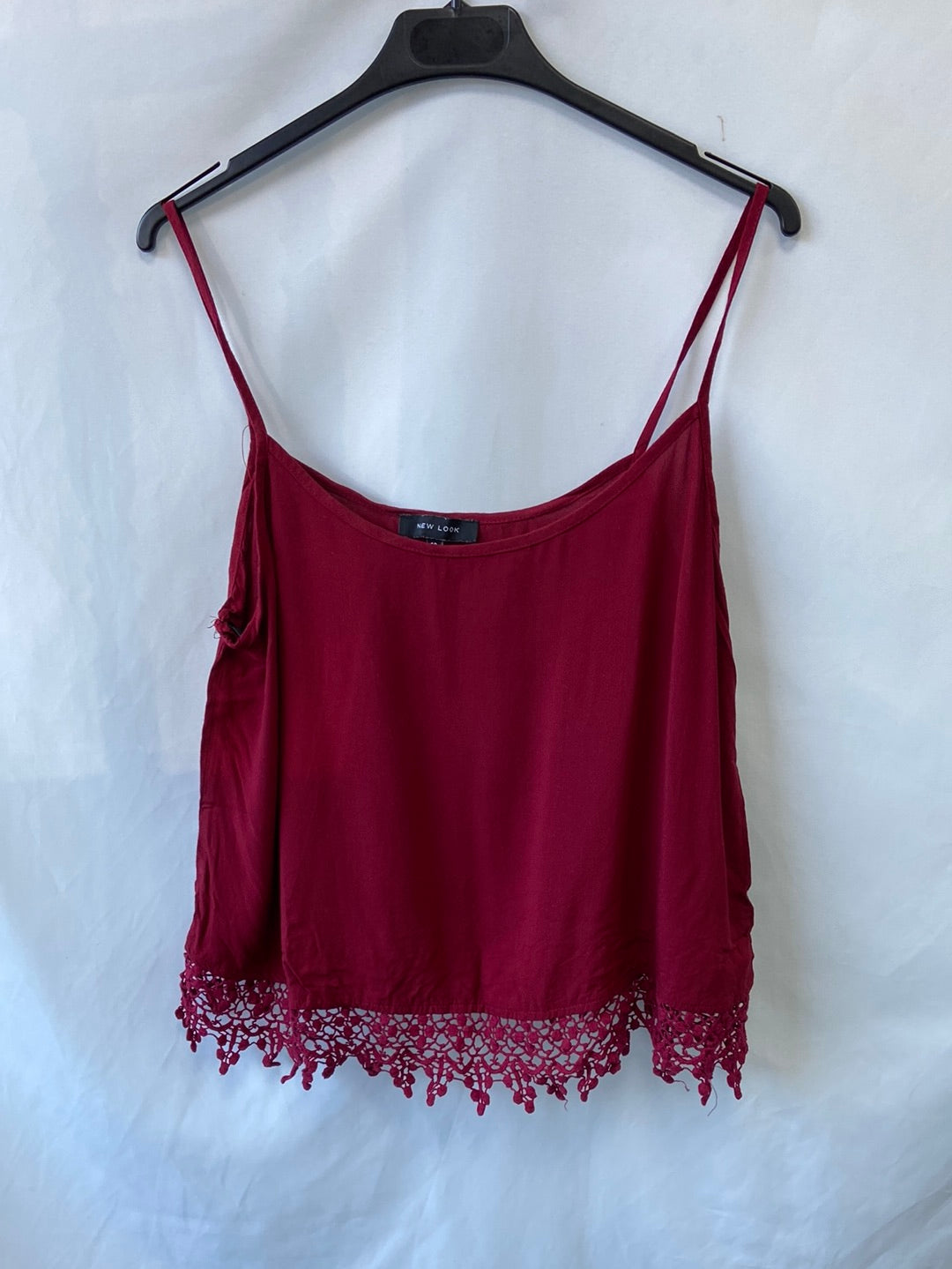 NEW LOOK.Top burdeos encaje T.M/L