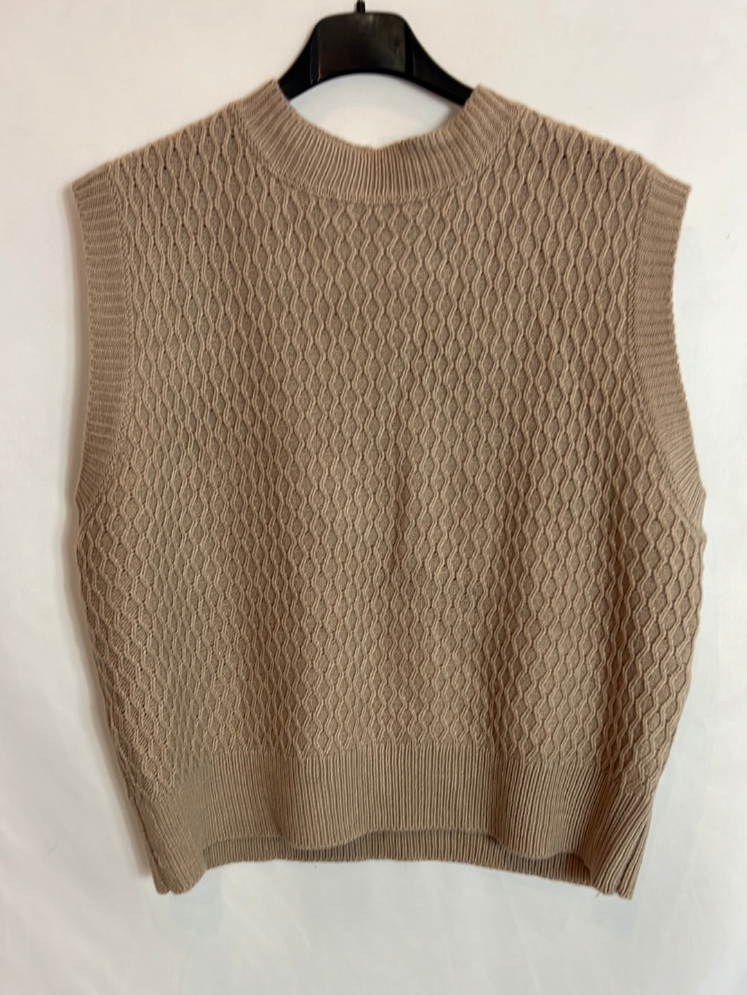 SHEIN. Chaleco beige ochos T.m