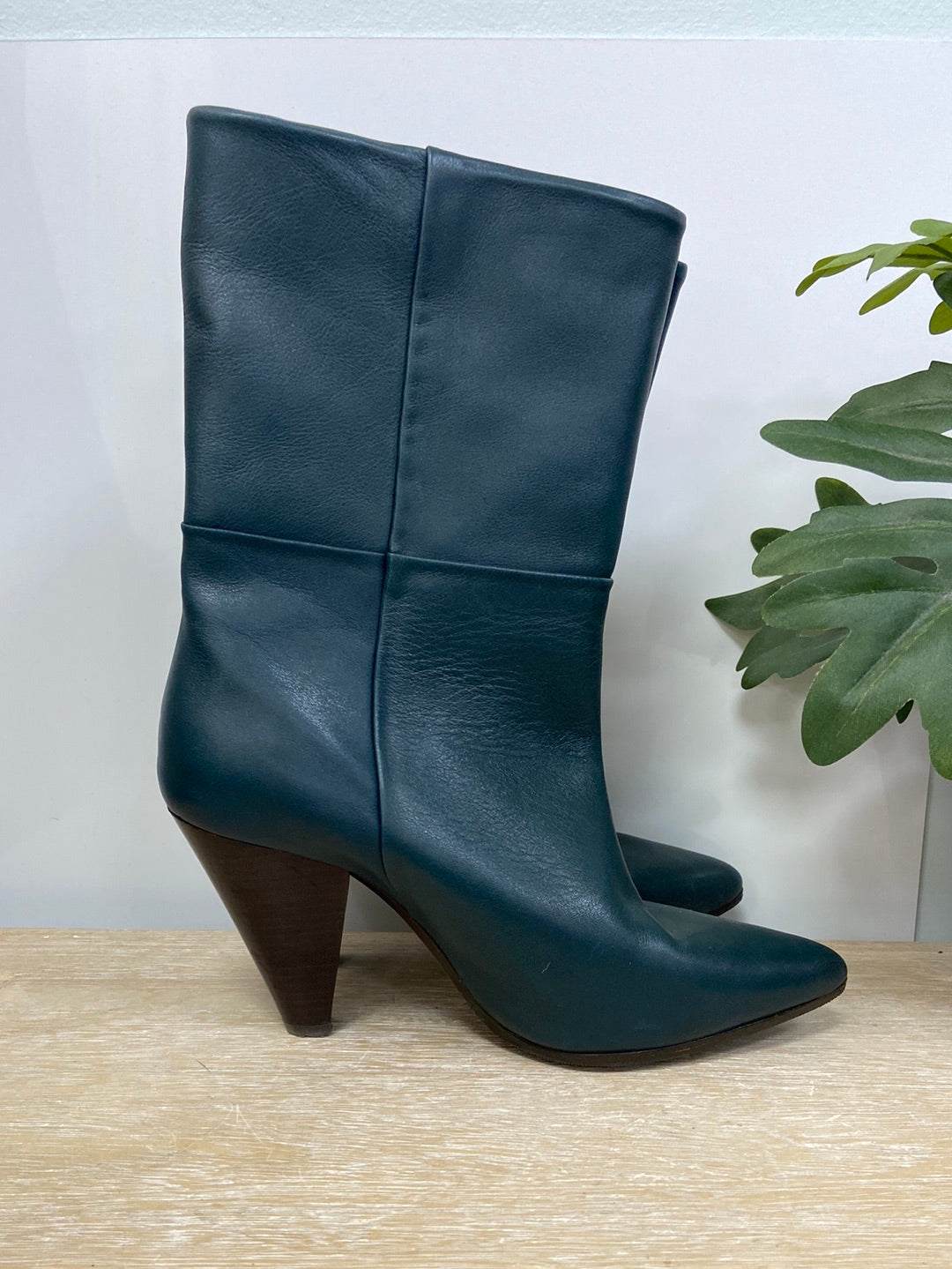 HAKEI.Botas piel verdes T.38
