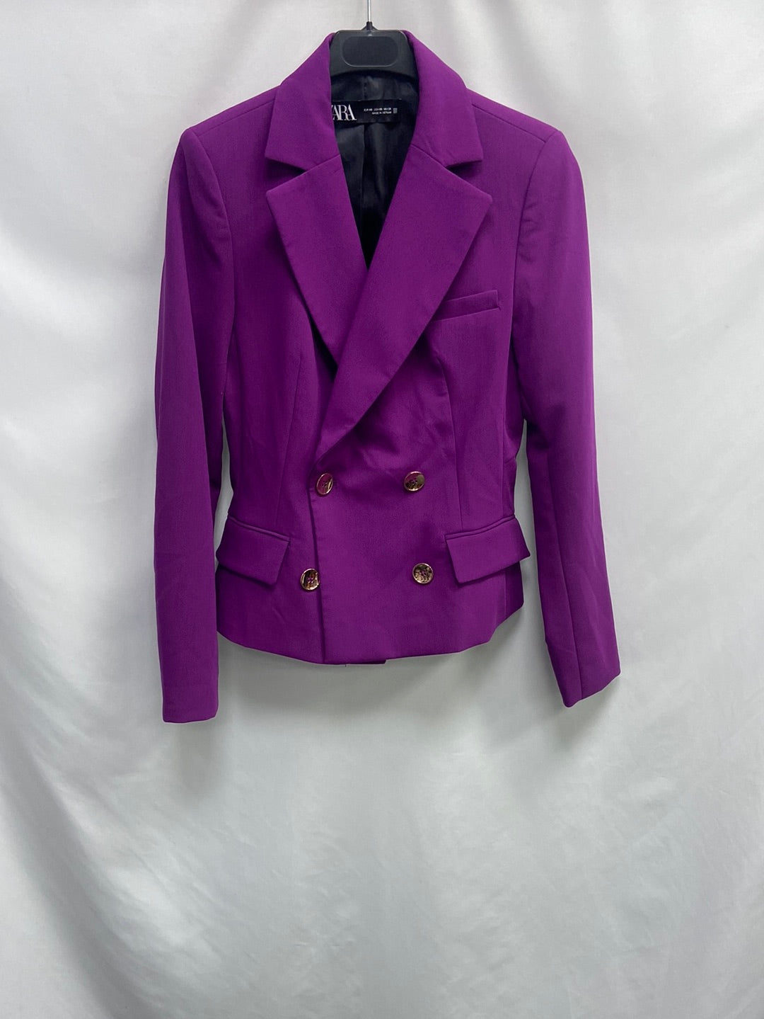 ZARA. Blazer morada cruzada T.xs