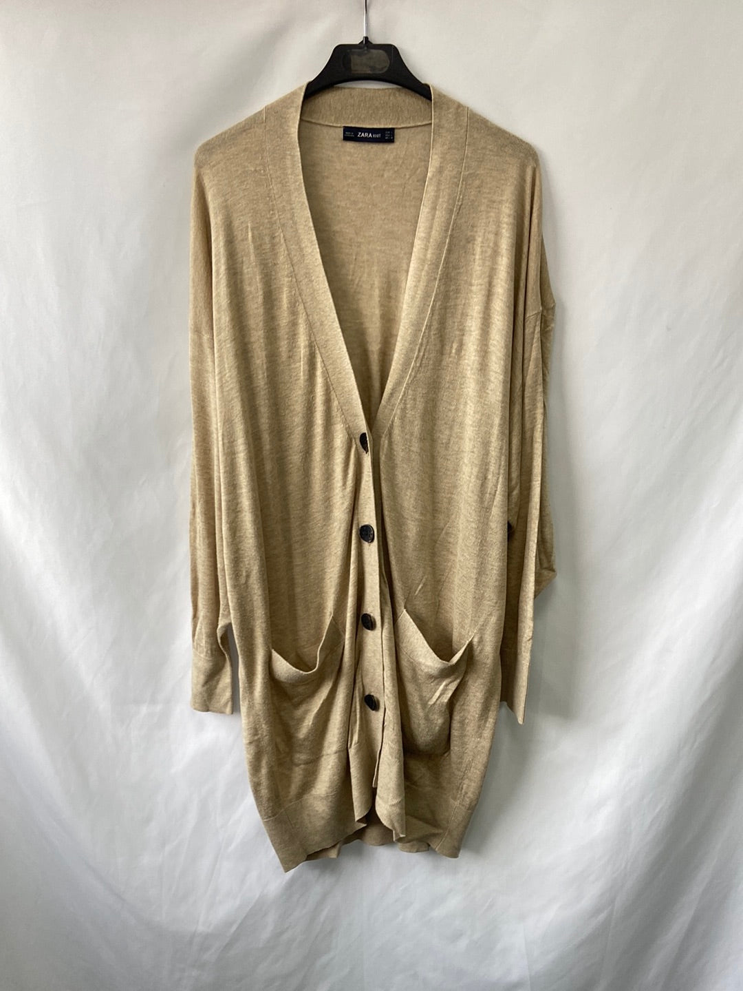ZARA.Cárdigan fino beige largo T.L