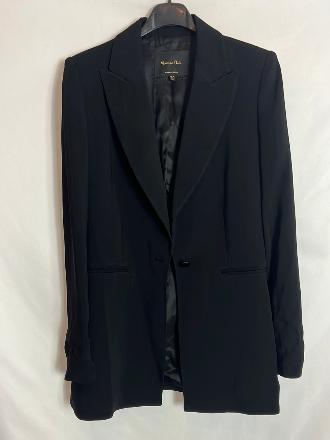 MASSIMO DUTTI. Blazer negra fluida. T 36 (tara)