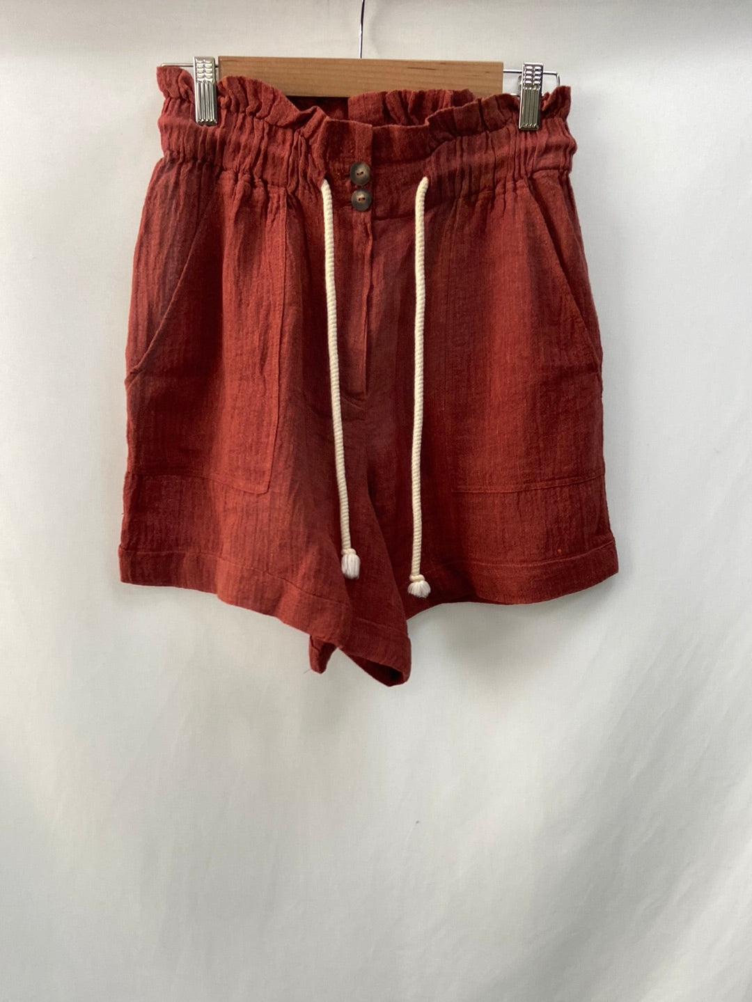 MASSIMO DUTTI.Bermudas lino teja T.36