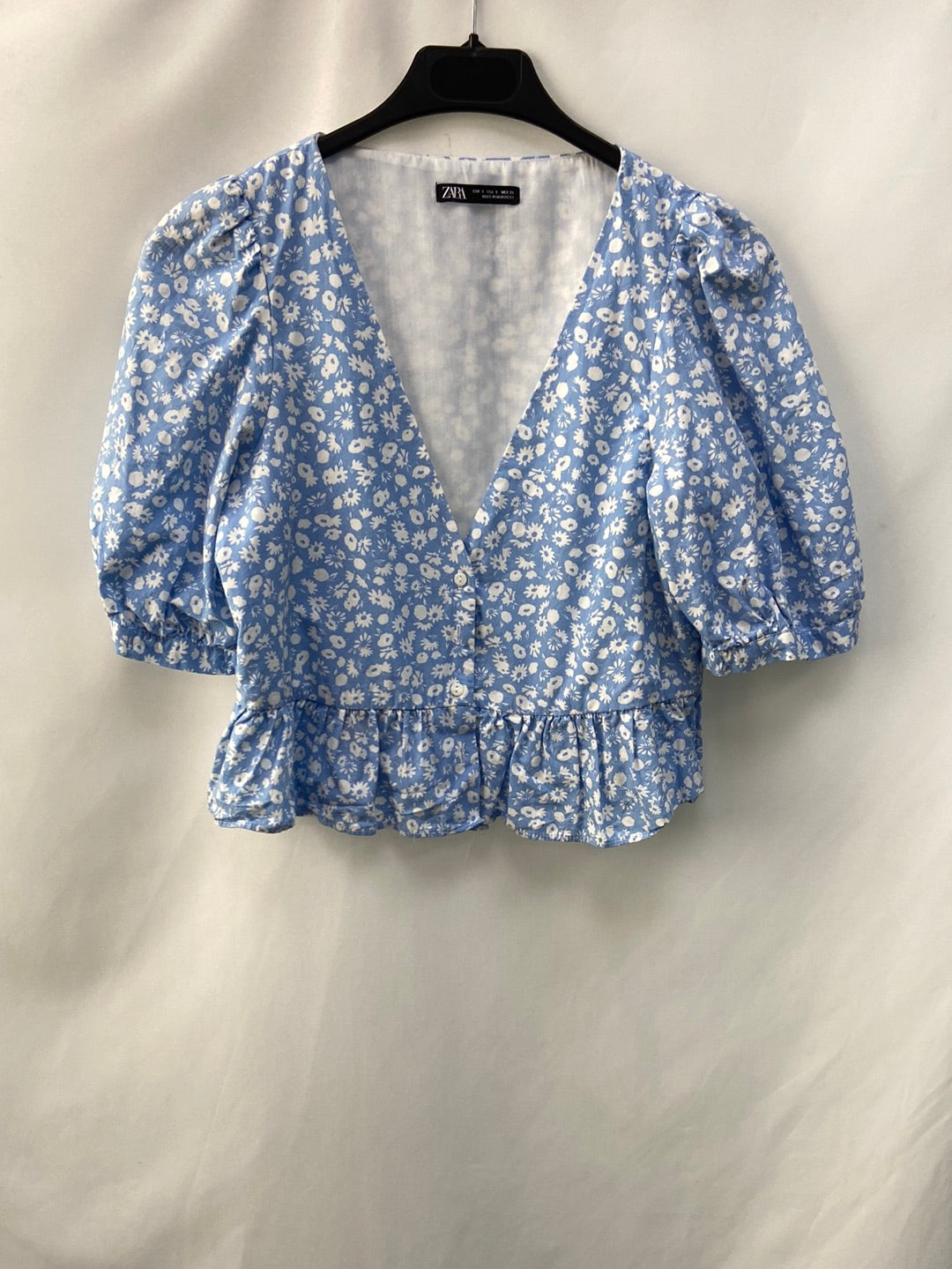 ZARA.Blusa crop Flores T.S (Tara)