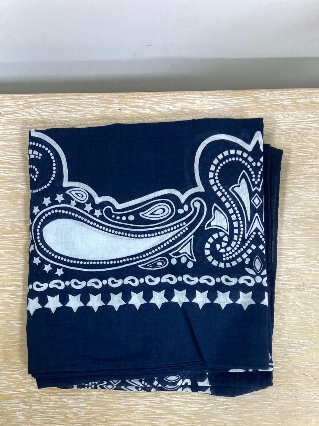 FRAAS.Pañuelo azul cuadrado amebas