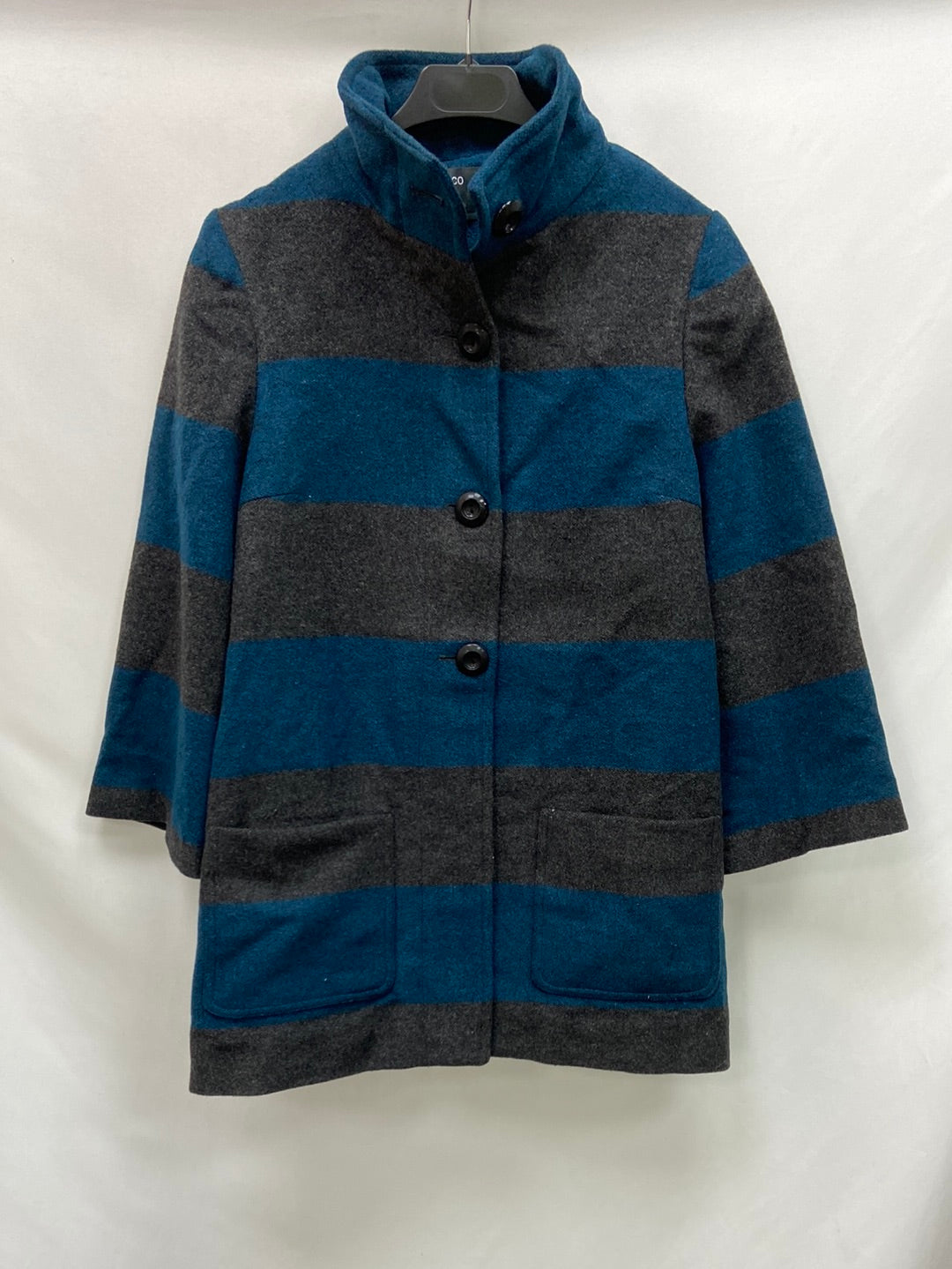 BLANCO.Abrigo rayas gris y azul T.XS