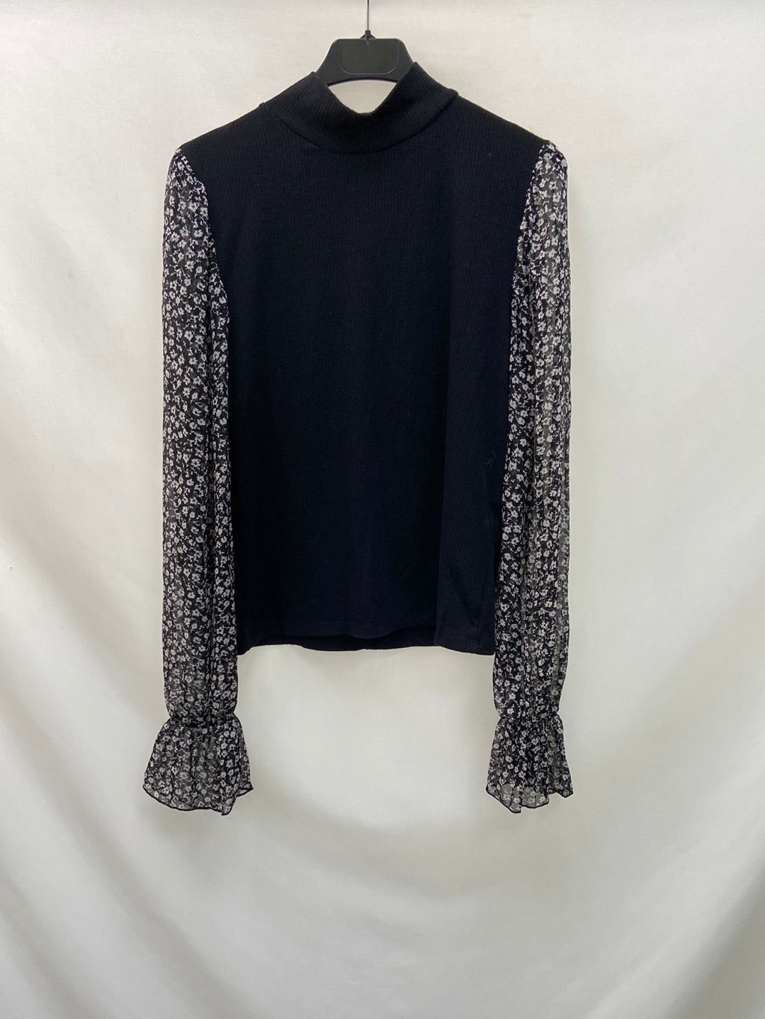ZARA.Top negro doble textura T.M