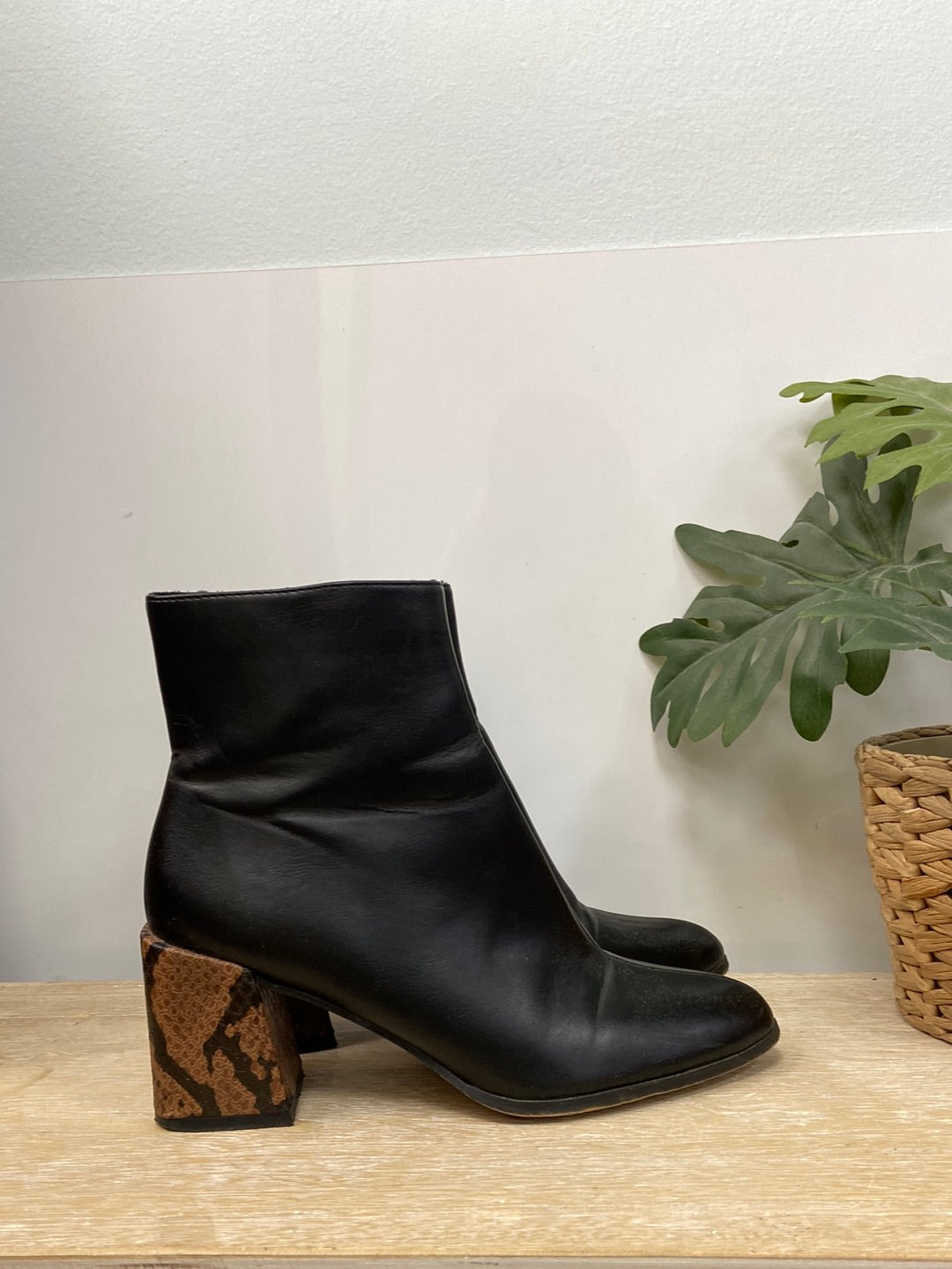 SFERA.Botines negros T.39 (Tara)