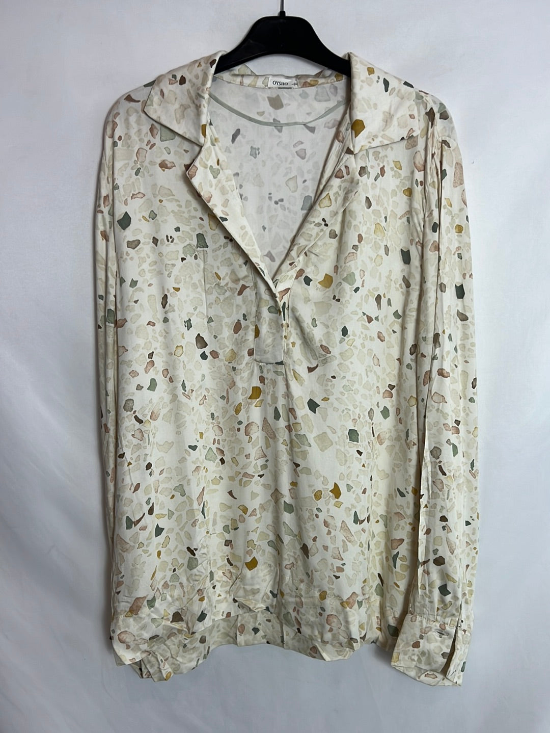 OYSHO. Blusa estampada tonos pastel .T L