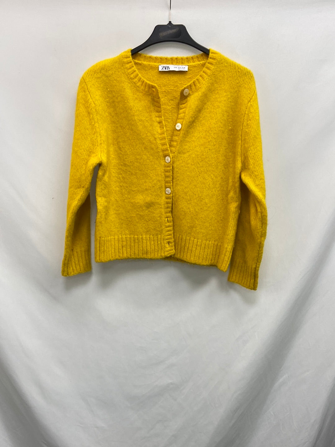 ZARA.Rebeca amarilla T.M (s)