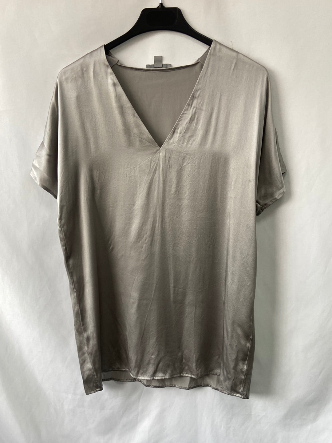 COS.Blusa gris seda T.34