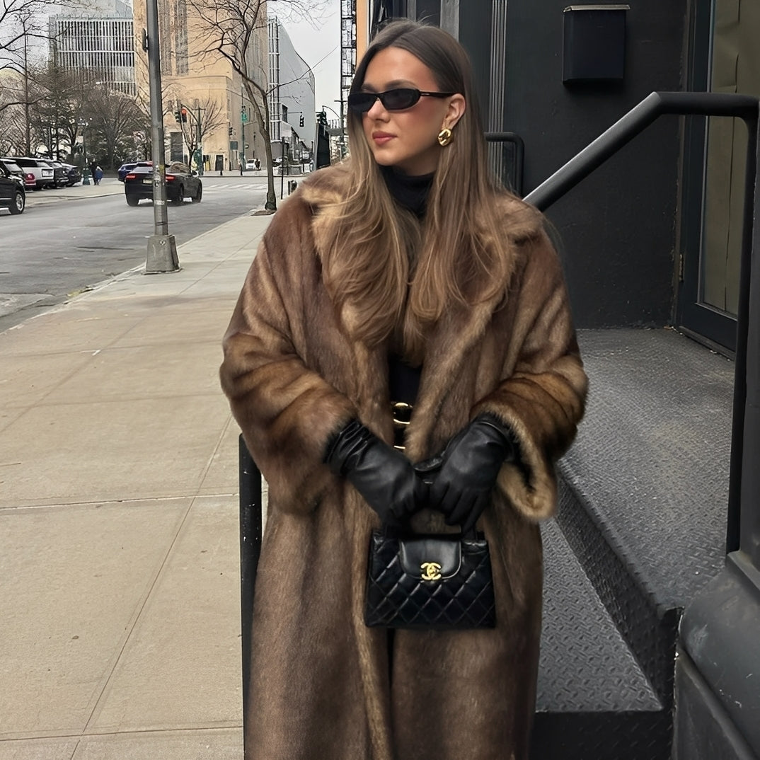 Carmella - Elegante largo abrigo de piel sintética para mujeres