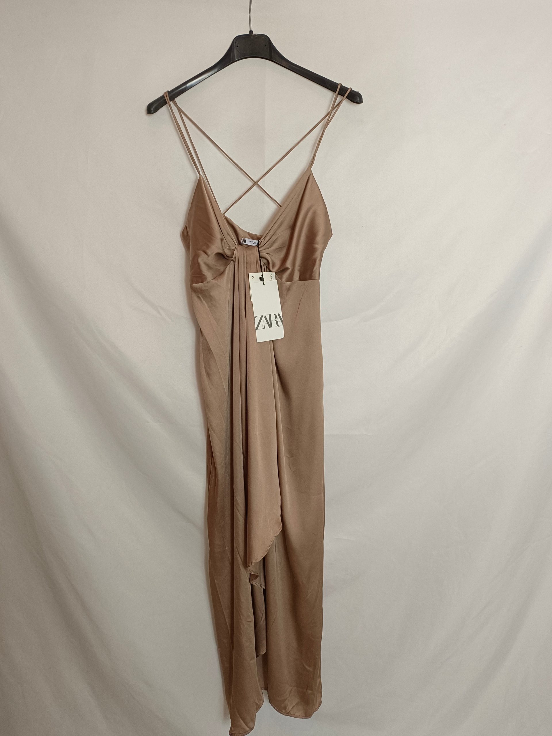 ZARA. Vestido largo marrón lencero T.xs
