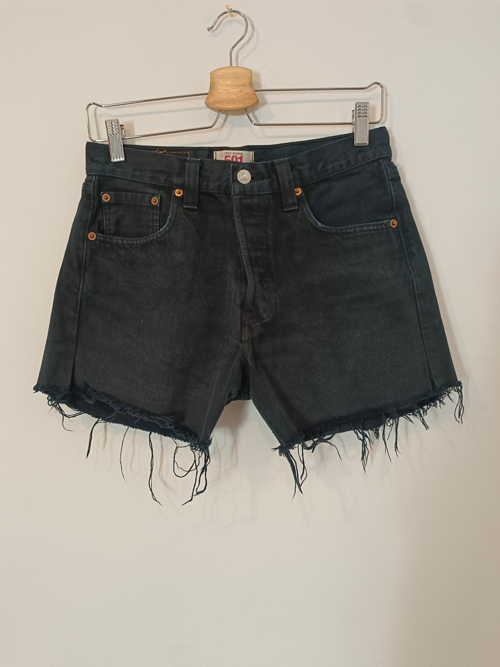 LEVI'S. Pantalón corto azul 501 T.29 (38)