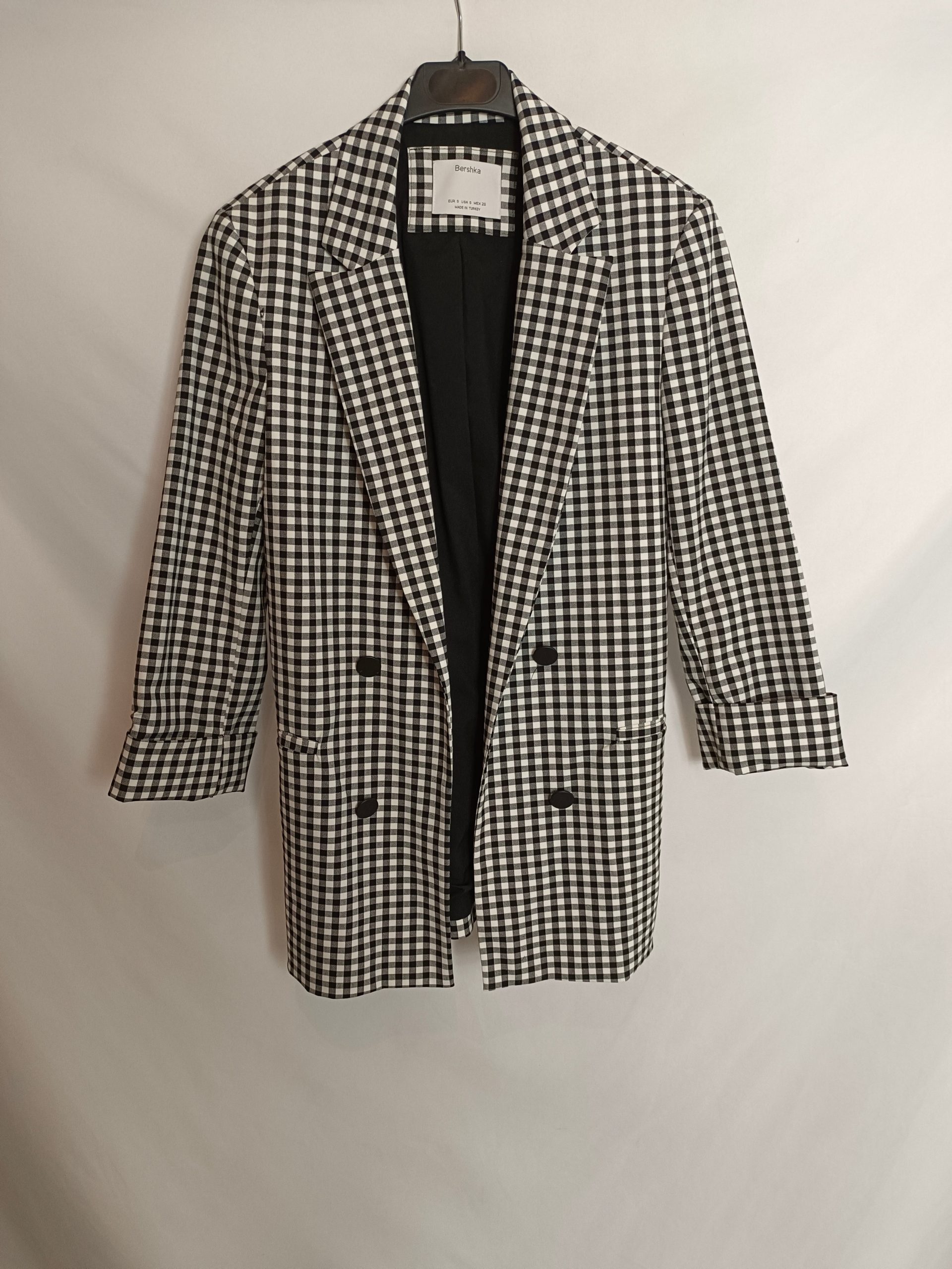 BERSHKA. Blazer de cuadros vichí T.s