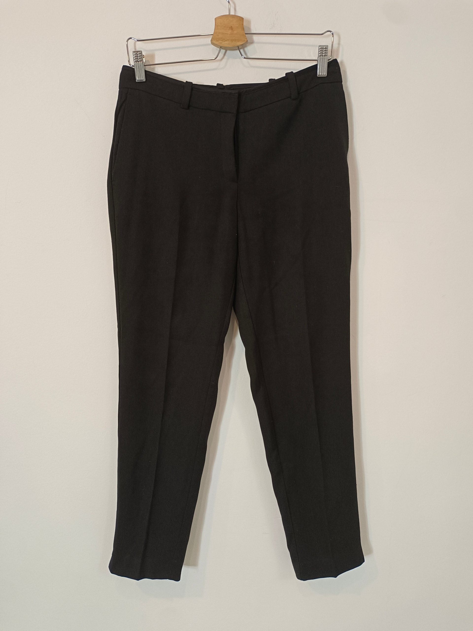 MANGO. Pantalón pinzas negro T.38