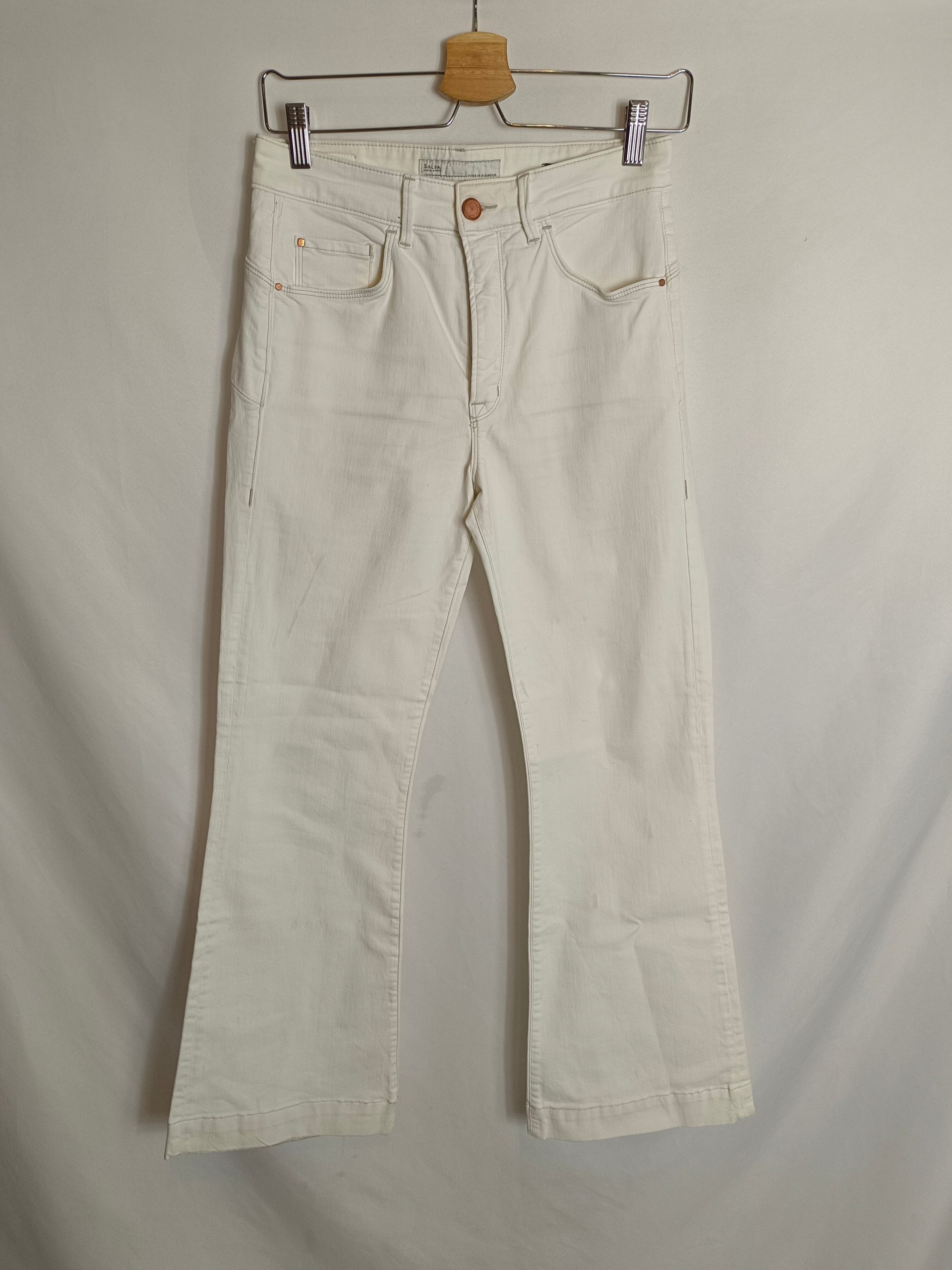 SALSA. pantalón denim blanco campana T.u(36)