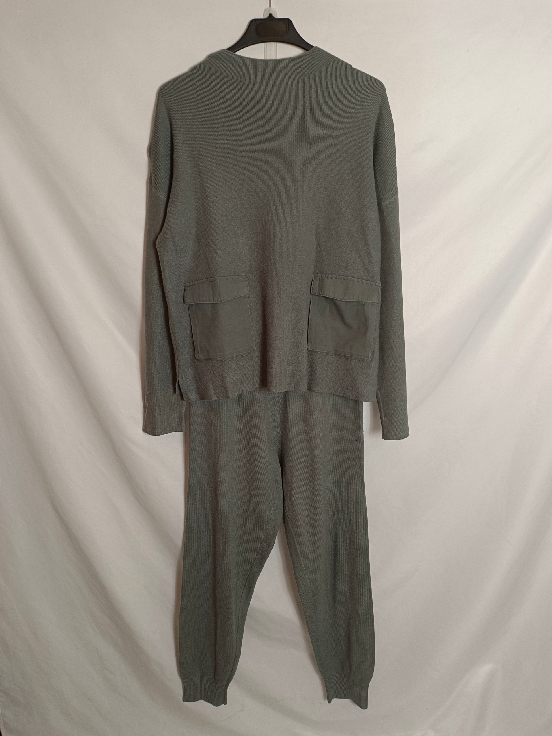 ZARA. Total look punto verdesT.13/14