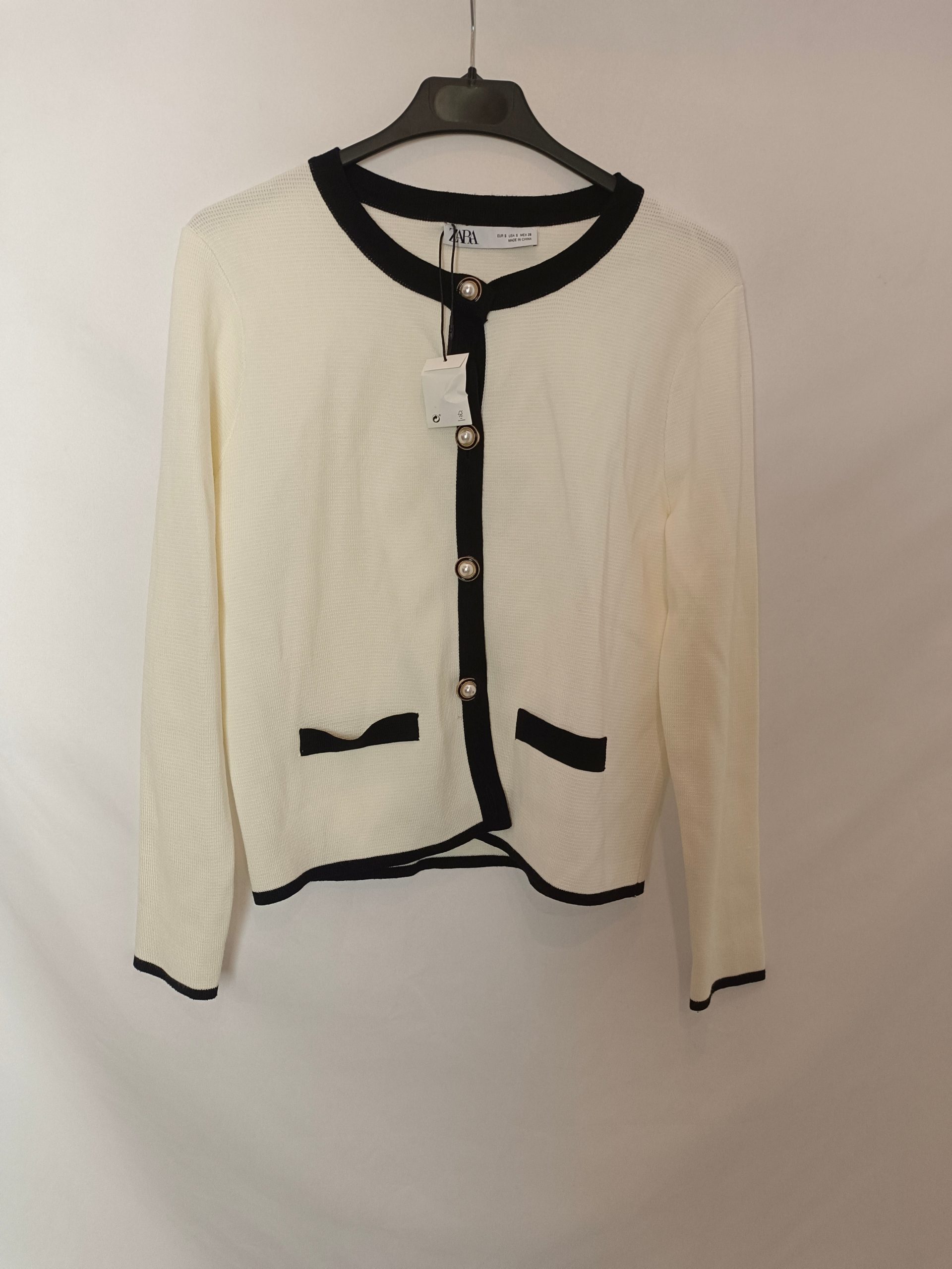 ZARA. Chaqueta blanca bicolor T.s
