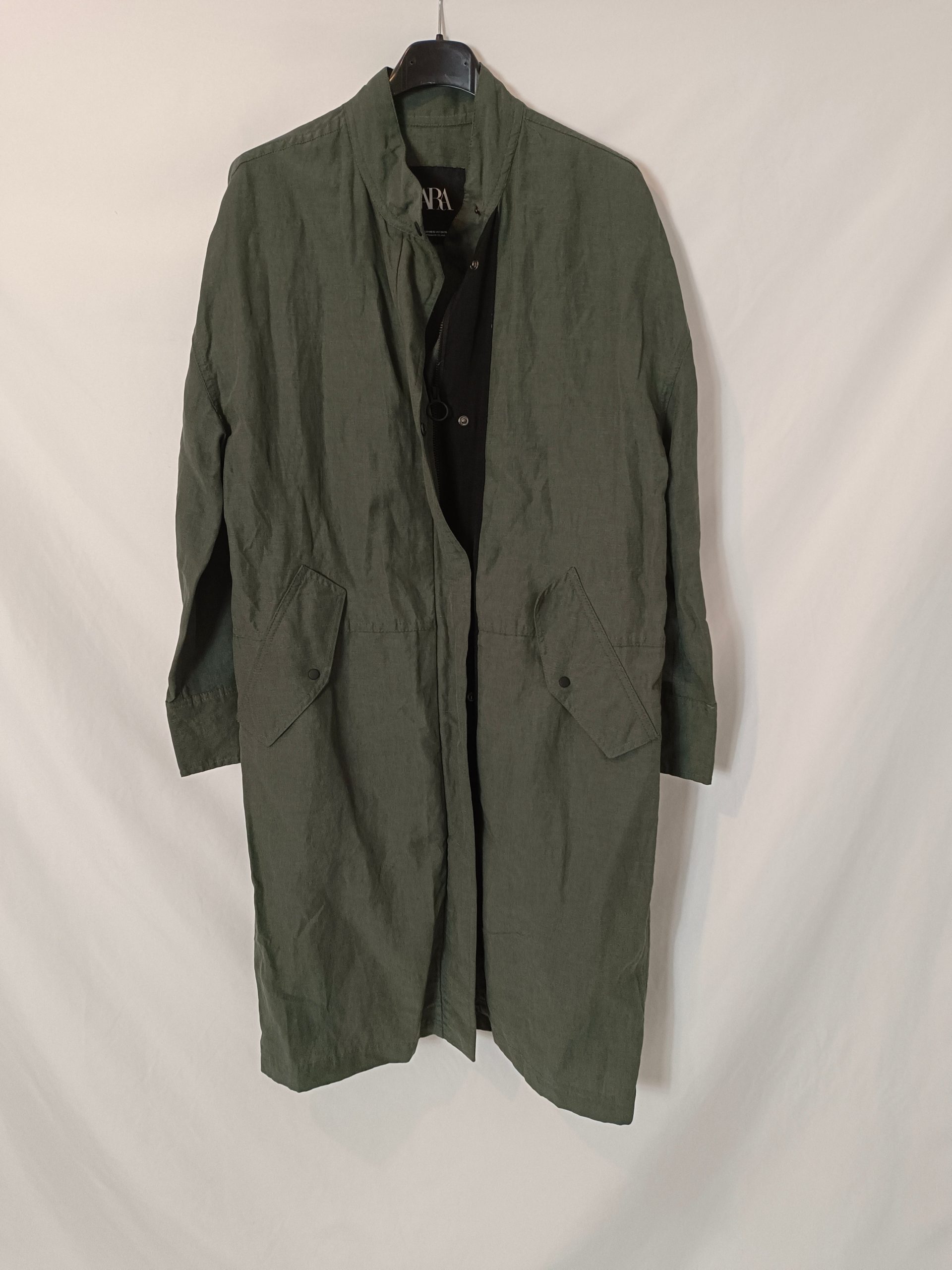 ZARA. Parka verde fluida T.xs/s
