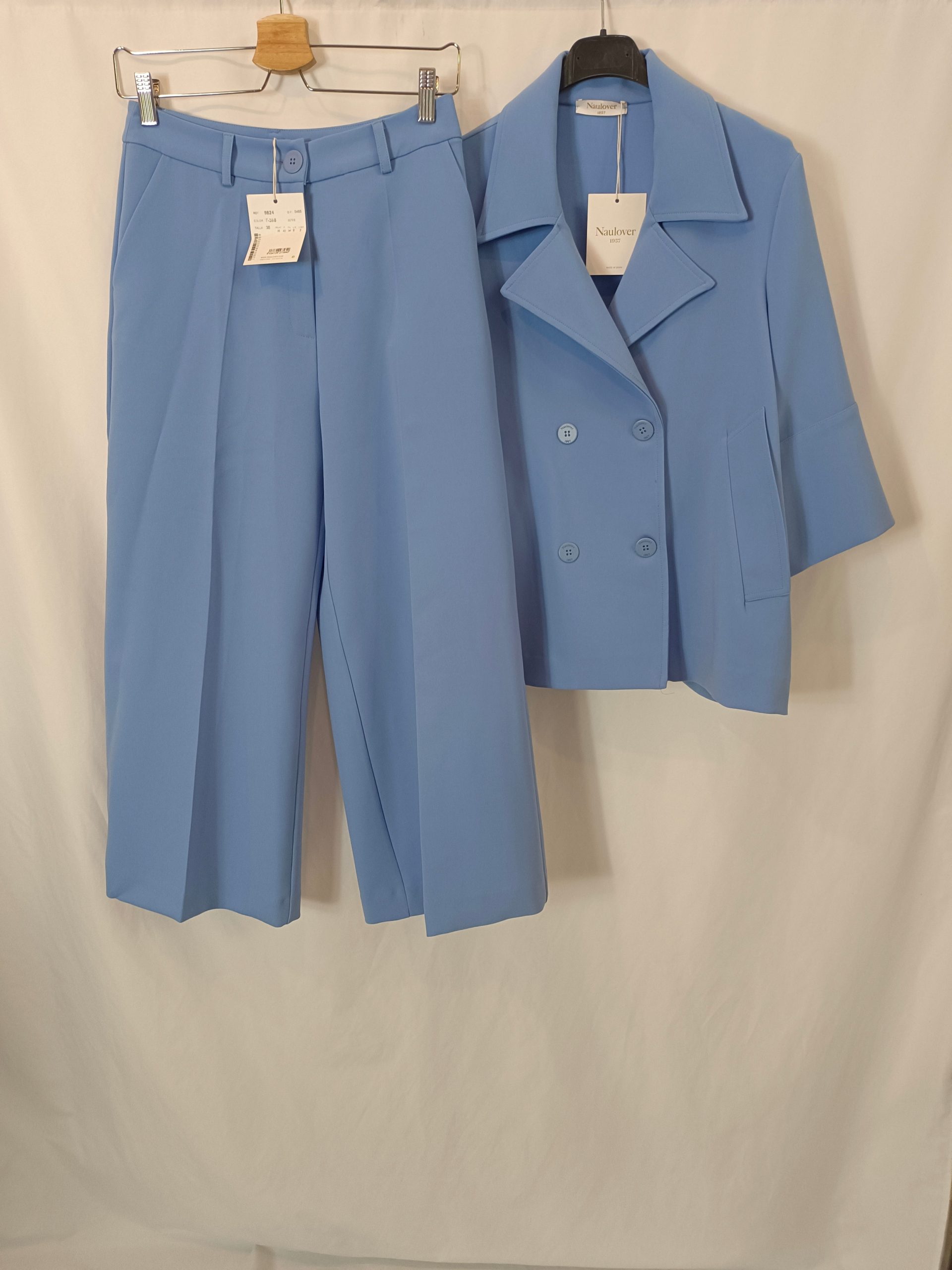 NAULOVER. Total look azul T.38